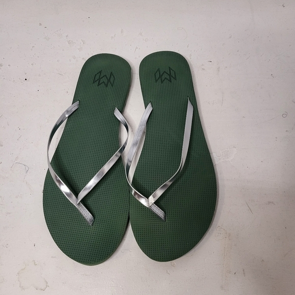 Malvados Flip Flops Size 9/10 - Picture 9 of 9